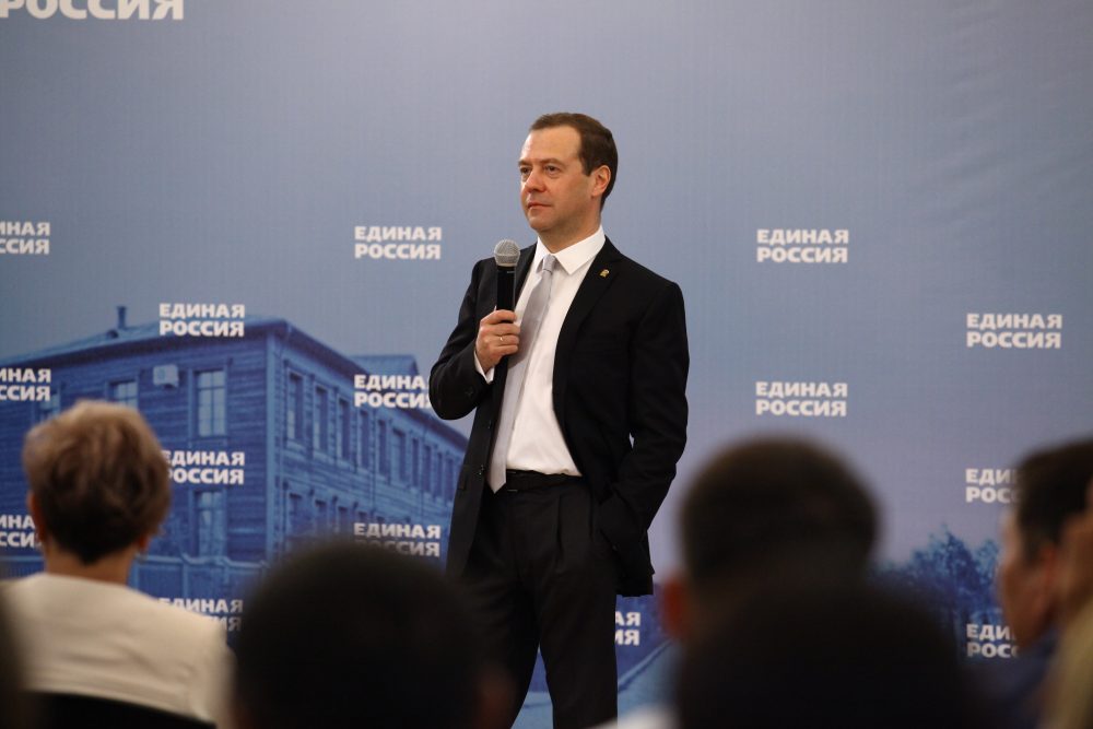 Дмитрий Медведев: Өлүөнэ өрүһү туоруур муоста наада буоллаҕына, баар буолуо!