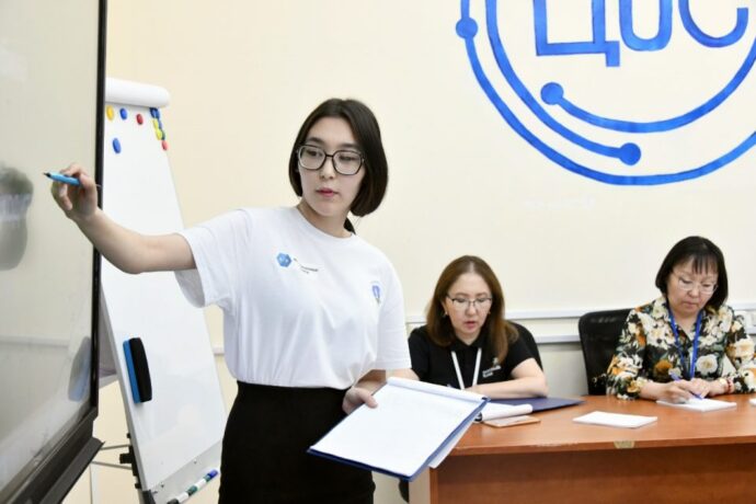 Инфографика: 2022 сылга орто анал үөрэҕи 6000 тахса устудьуон бүтэрбит