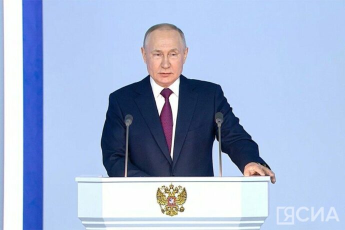 Владимир Путин Федеральнай мунньахха Анал этиитин олунньу 29 күнүгэр оҥоруоҕа