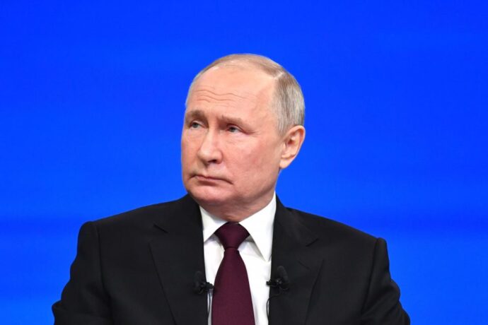 Владимир Путин Россияҕа норуот былаас төрүтэ буоларын эттэ