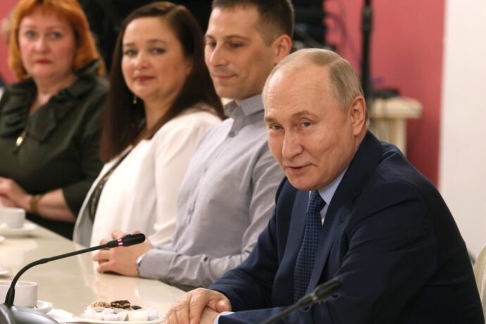 Владимир Путин: “Тыа сириттэн дьиҥнээх патриоттар үүнэн тахсаллар”