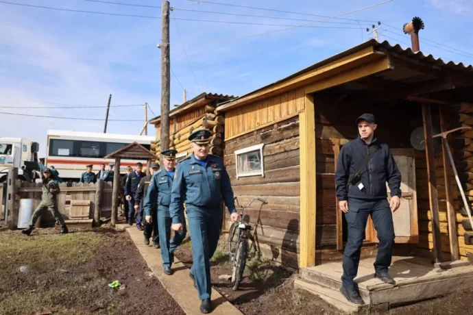 Россия ЫБММ баһылыга халаан уутуттан эмсэҕэлээбит Хатырыкка сырытта