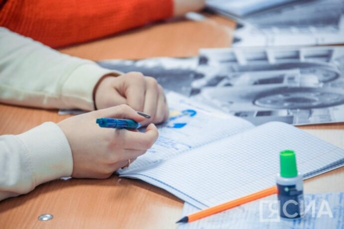 Саха сирин 12 выпускнига БКЭ-н 100 баалга туттарда