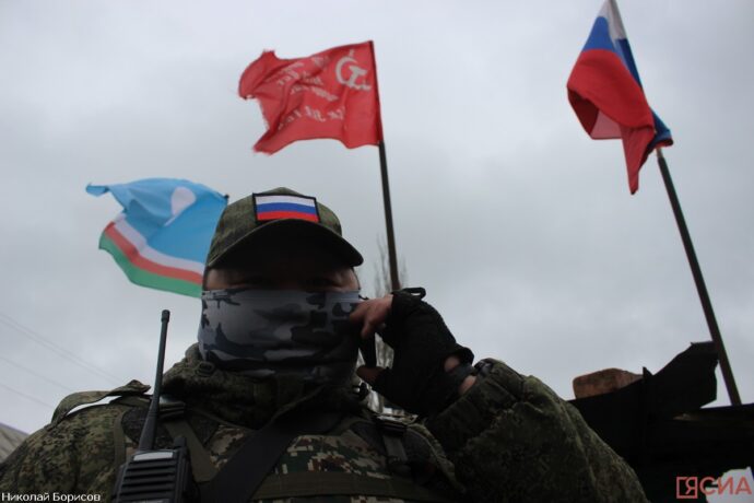 Видео: Кыайыы күнүгэр СВО байыастарыгар Саха сириттэн кэһиилээх баһыылкалары туттарыахтара
