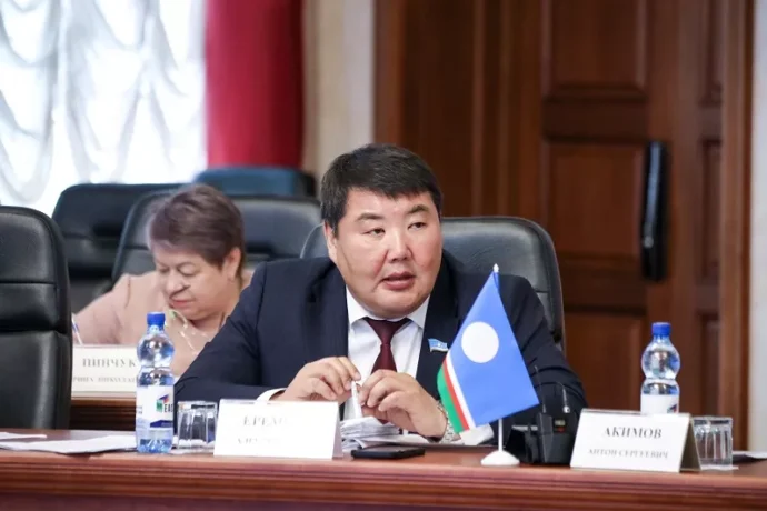 Ил Түмэн мунньах бэрэссэдээтэлэ Алексей Еремеев: Сокуон дьон туһугар үлэлиэхтээх