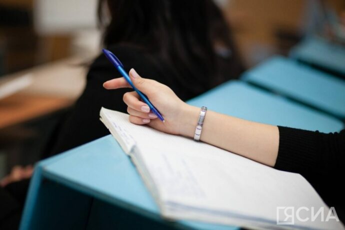 «Работающая Якутия. Продвижение» кадр бырайыага өрөспүүбүлүкэҕэ стартаата