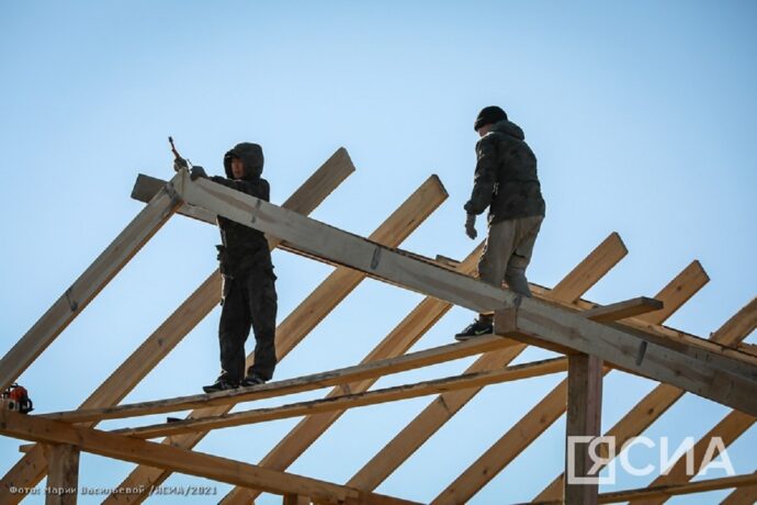 Инспектордарга уонна туристарга аналлаах дьиэлэри "Кыталык" пааркаҕа тутуохтара