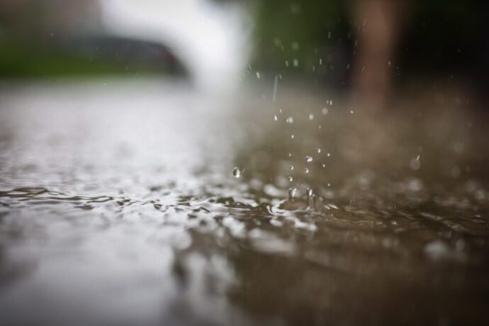 Саха сиригэр атырдьах ыйа ардаҕынан уонна нуорматтан үрдүк температуранан түмүктэниэҕэ