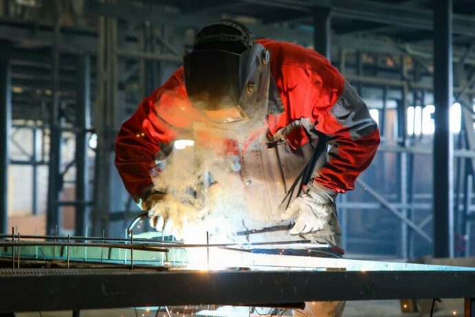 2028 сылга Саха сиригэр үлэтэ суох буолуу таһыма 4,5% тиийэ аччыыра күүтүллэр
