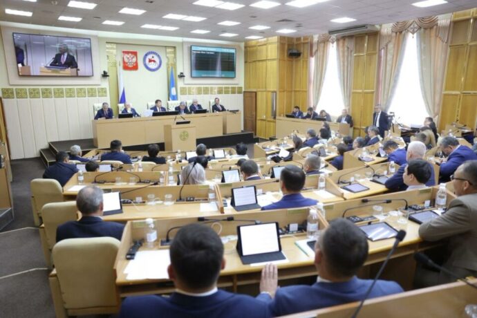 Үс сыллаах Саха сирин бюджета федеральнайдааҕы үбүлээһин суотугар улаатыаҕа