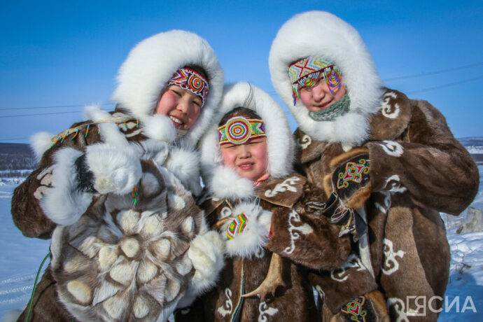 Россияҕа төрүт олохтоох аҕыйах ахсааннаах норуоттар күннэрэ уонна норуоттар тылларын күннэрэ тэрилиннилэр