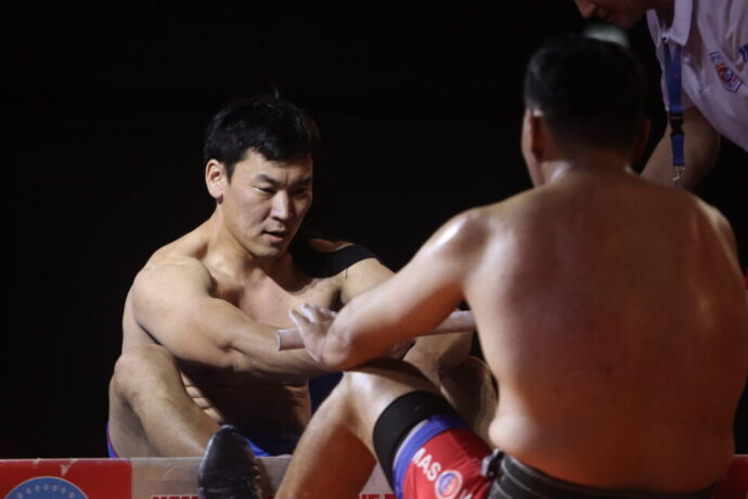 Павел Черноградскай мас-рестлиҥҥэ Европа муҥутуур чемпиона буолла