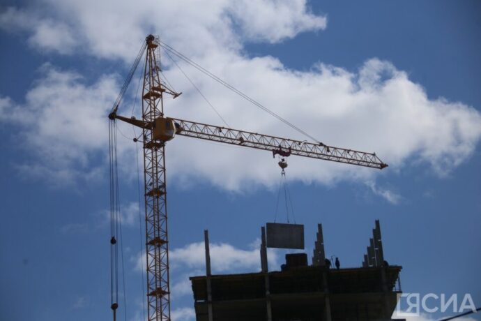 Инфографика: Саха сиригэр саахалланар дьиэттэн көһөрүү