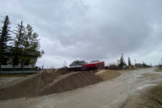 Нам сэлиэнньэтигэр олохтоох көҕүлээһиннэри өйүүр бырагырааманан үлэ барар