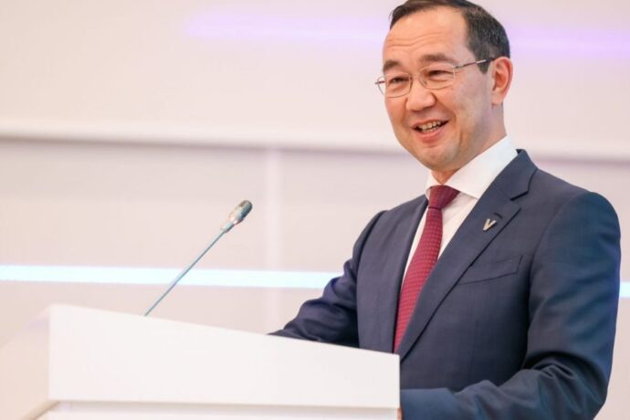 Айсен Николаев: «Ис сүрэхпиттэн үүнэн иһэр 2026 сылынан эҕэрдэлиибин!»