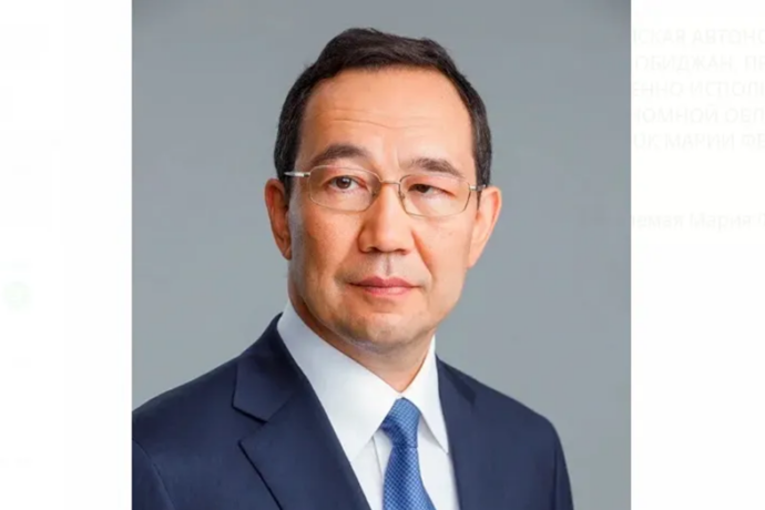 Ил Дархан Айсен Николаев Россия бэчээтин күнүнэн эҕэрдэлиир