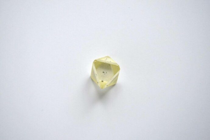 Борис Неустроев-Мандар Уус аата бөдөҥ алмааска иҥэрилиннэ