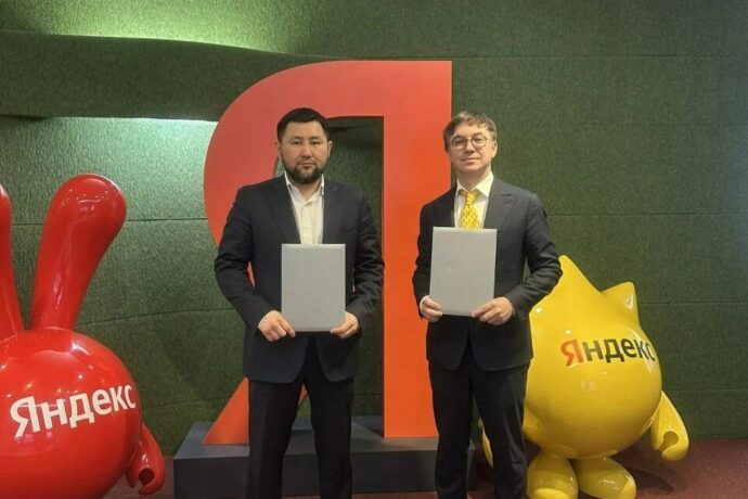 "Алисаны" сахалыы саҥарарга үөрэтиэхтэрэ: Дьокуускай уонна Яндекс сөбүлэҥҥэ илии баттаатылар