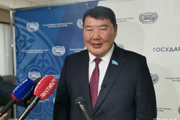 Алексей Еремеев парламент XVII пленарнай мунньаҕын түмүгүн таһаарда