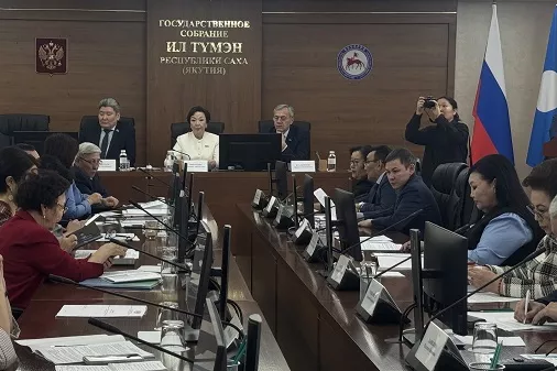 Төрүт тылга сэргэх сэһэргэһии