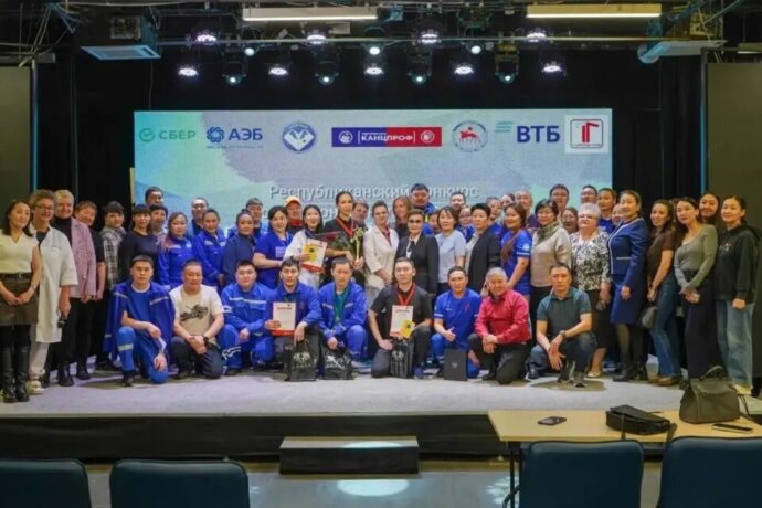 Саха сиригэр суһал медицинскэй көмө бастыҥ биригээдэтин таллылар