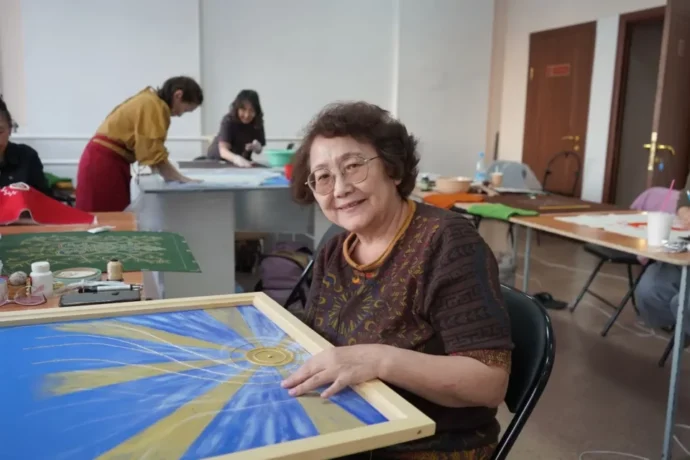 "Россия норуоттарын оһуордара": Саха сирин араас муннуктарыттан 20 маастар панно айар