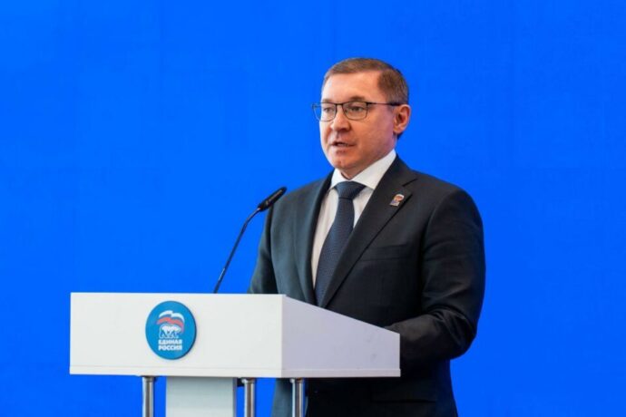 “Биир ньыгыл Россия” саҥа бырагырааматыгар 10 тыһыынча көҕүлээһини хомуйда