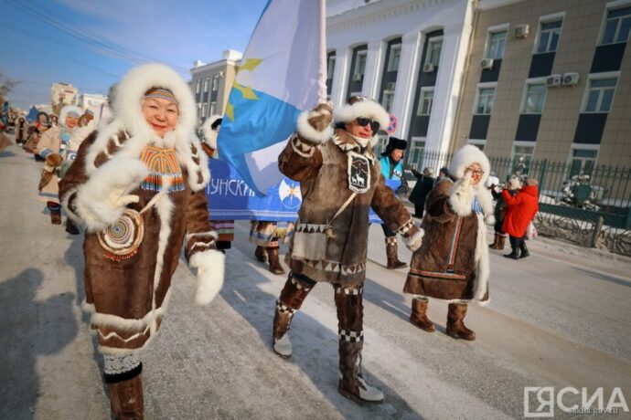 Саха сиригэр төрүт аҕыйах ахсааннаах омуктар Күннэрин аан бастаан бэлиэтиэхтэрэ