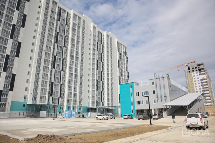 Дьокуускайга 392 кыбартыыралаах «Сайдыы» олорор дьиэ комплекса аһылынна