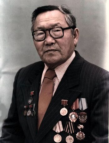 Бүгүн ССРС норуодунай учуутала Михаил Алексеев төрөөбүт күнэ