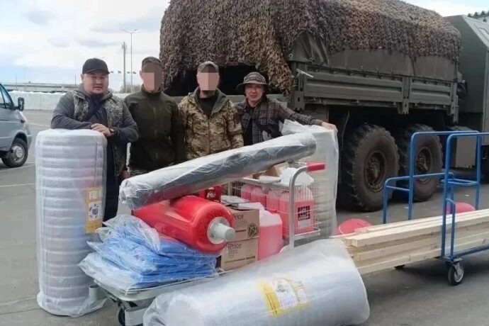 Томполор анал байыаннай дьайыыга сылдьар биир дойдулаахтарыгар көмөлөһөллөр