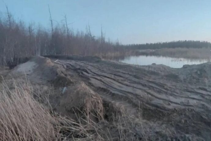 Нам оройуонугар убаҕас тобох полигонугар дамба тоҕо барыытын тохтоттулар