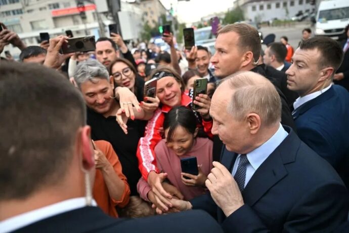 Айсен Николаев: «Владимир Путин Саха сирин олохтоохторун кытта көрсүһүүнү истиҥник саныыр
