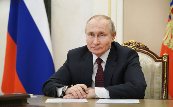 Путин Госдуумаҕа быыбары балаҕан ыйын 20 күнүгэр анаата