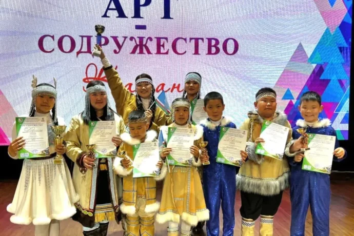 Саха сиригэр Арктика оҕолорун өрөспүүбүлүкэ тас өттүгэр таһаарыыга 10 мөл. солк. көрүллэр