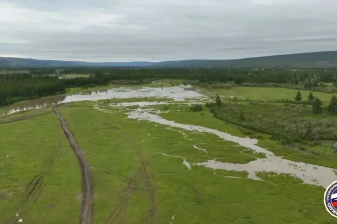 Дьааҥы оройуонугар 1,5 туоннаттан тахса гуманитарнай көмөнү тириэртилэр