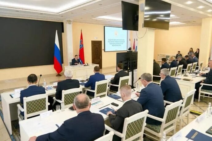 Уһук Илиҥҥи федеральнай уокурук социальнай-экэнэмиичэскэй сайдыытын былаанын дьүүллэстилэр