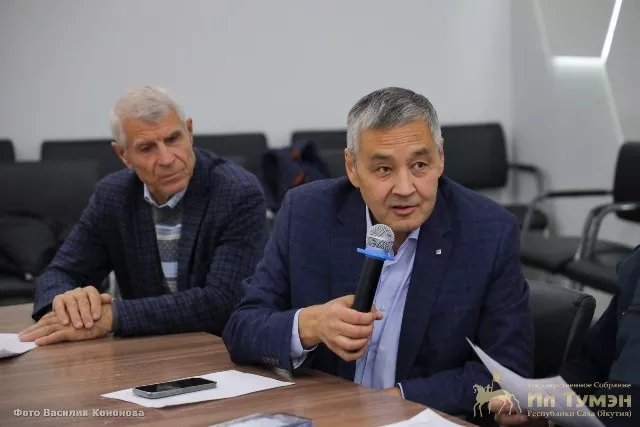 Хоту табаары тиэрдэргэ экипааһа суох тиэхиньикэни үөрэтиэхтэрэ