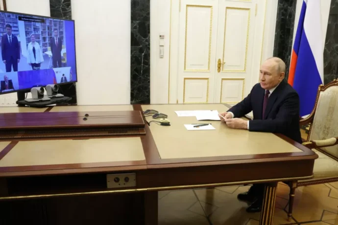 Владимир Путин Саха сиригэр "Точка будущего” үөрэх тэрилтэтин арыйда